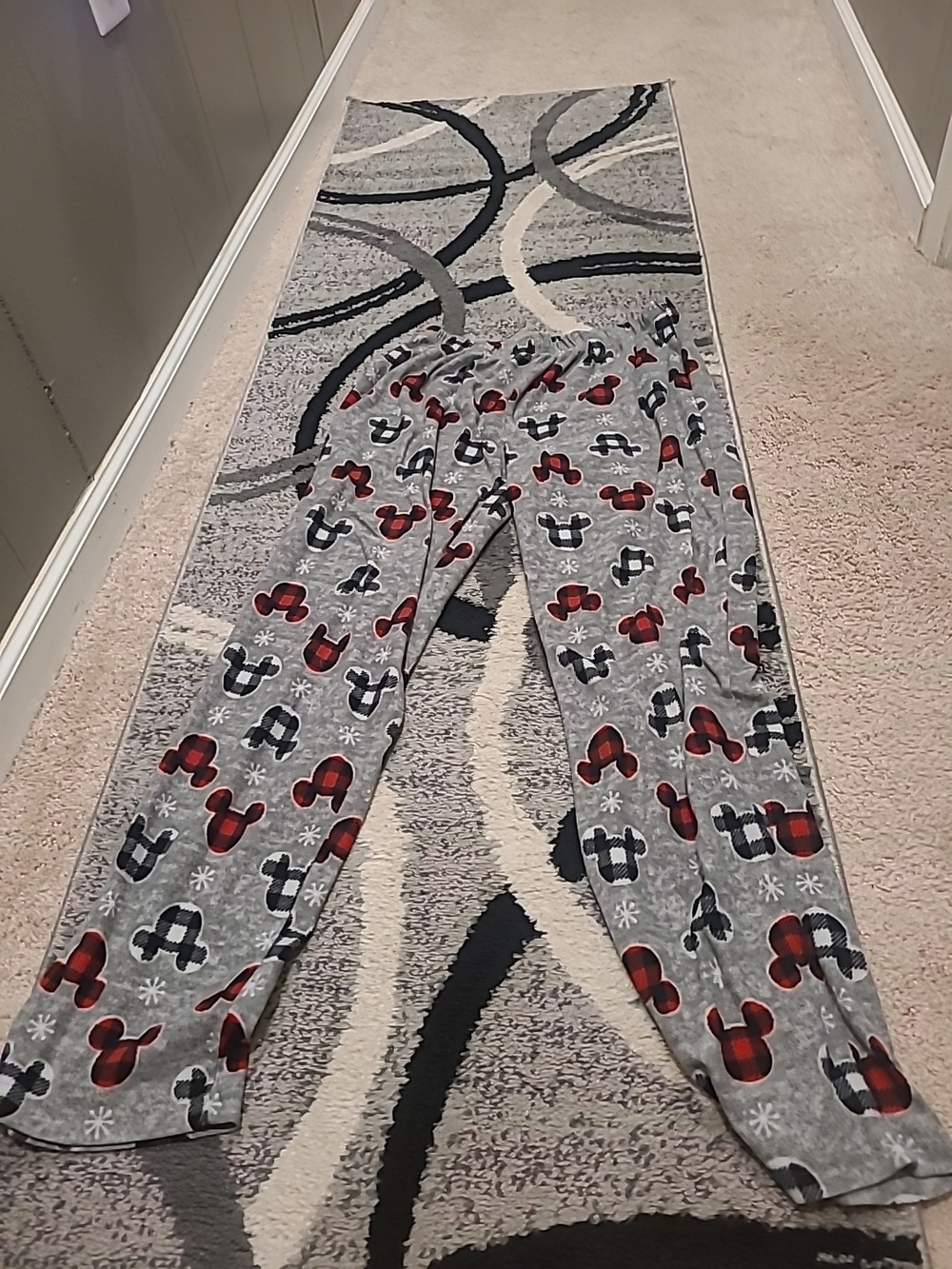 Disney Mickey Mouse Lounge Sleep Pants Size Medium Gray Plaid Mickey Mouse Heads - Picture 1 of 8